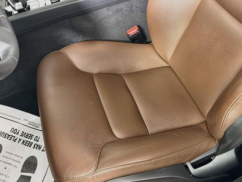 Certified 2024 Volvo XC60 B5 Plus AWD/4WD image 21