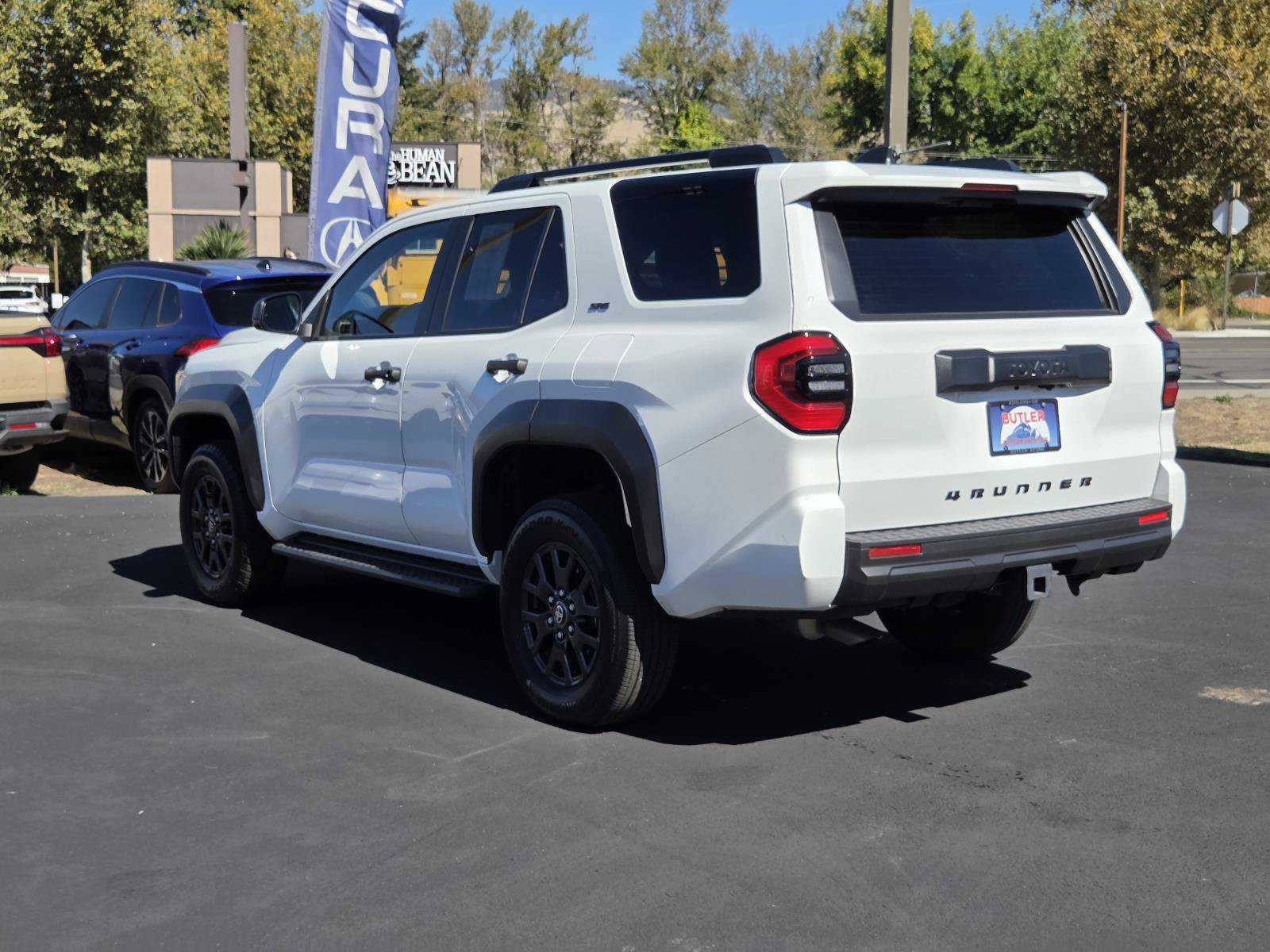 Used 2025 Toyota 4Runner SR5 AWD/4WD image 7