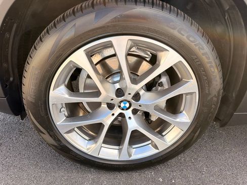 Used 2022 BMW X5 xDrive40i w/ Premium Package AWD/4WD image 29