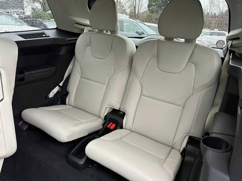 New 2026 Volvo XC90 T8 Ultra image 17