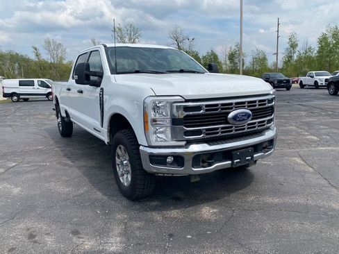 Used 2023 Ford F350 XLT AWD/4WD image 14