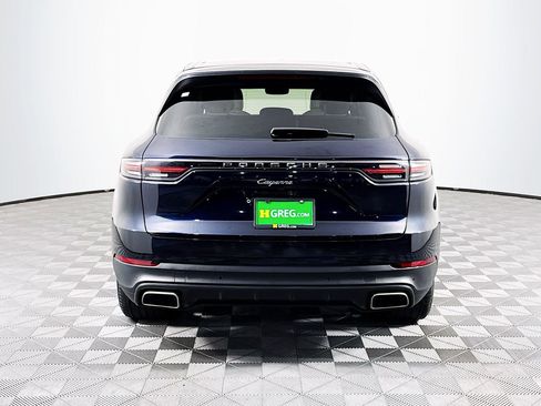 Used 2021 Porsche Cayenne w/ Driver Memory Package image 8