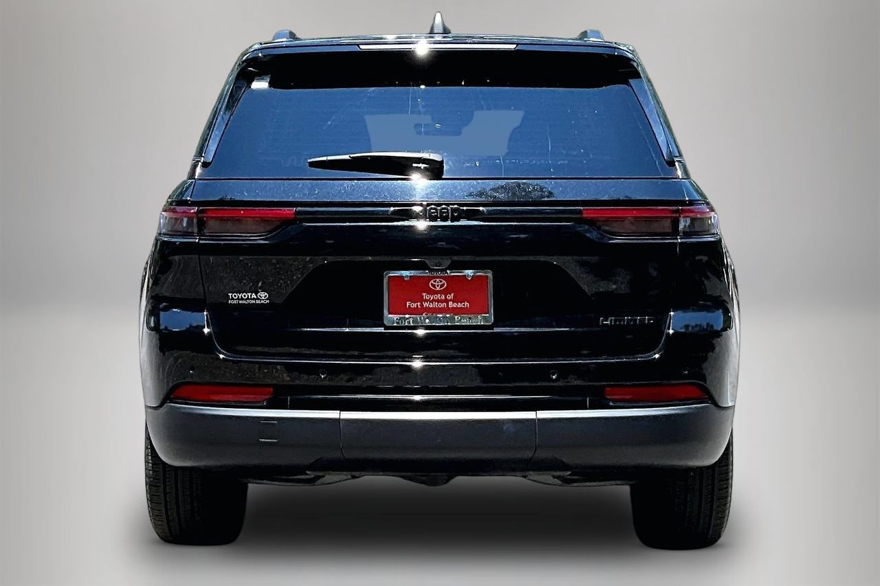 Used 2025 Jeep Grand Cherokee Limited w/ Black Appearance Package RWD image 6