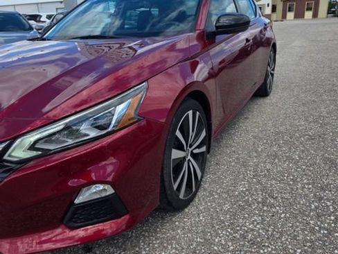 Used 2020 Nissan Altima 2.0 SR FWD image 3