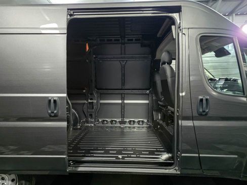 Used 2023 RAM ProMaster 1500 w/ Driver Convenience Group FWD image 10