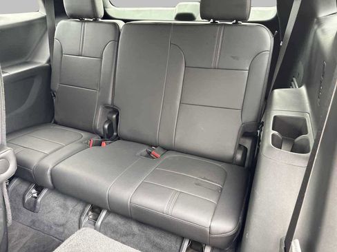 Used 2023 Chevrolet Traverse RS w/ LPO, Cargo Package image 19