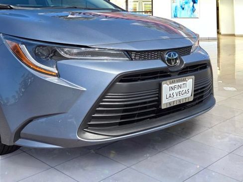 Used 2024 Toyota Corolla LE FWD image 2