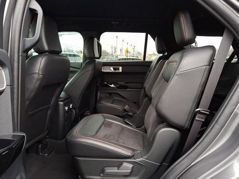 Certified 2023 Ford Explorer ST-Line w/ Class IV Trailer Tow Package image 10