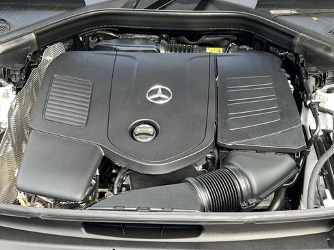 New 2026 Mercedes-Benz GLC 300 4MATIC image 34