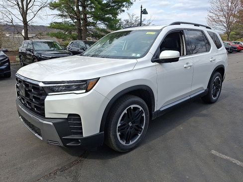 New 2026 Honda Pilot image 2