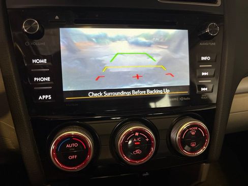 Used 2017 Subaru Forester 2.5i Premium w/ All-Weather Package AWD/4WD image 17