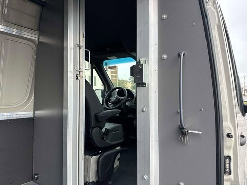 New 2025 Mercedes-Benz Sprinter 2500 image 7