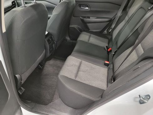 Used 2025 Nissan Rogue SV image 21