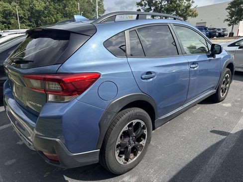 Used 2021 Subaru Crosstrek 2.0i Premium w/ Moonroof Package AWD/4WD image 8