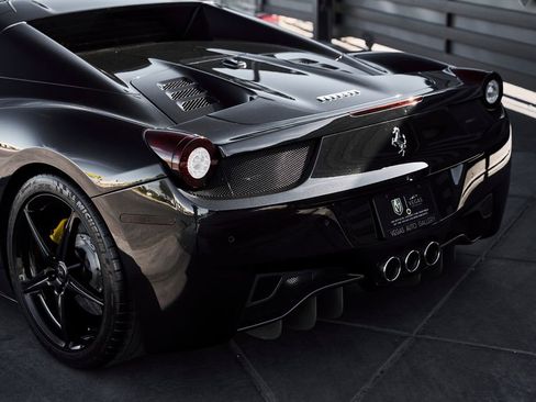 Used 2015 Ferrari 458 Spider RWD image 10