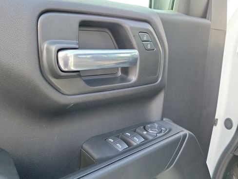 Used 2026 Chevrolet Silverado 1500 Custom w/ Turbomax Blackout Package RWD image 19