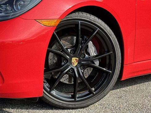 Used 2025 Porsche 718 Cayman image 14