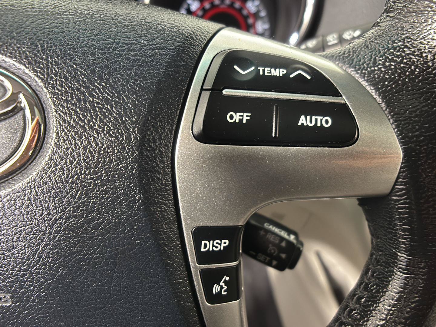 Used 2012 Toyota Highlander Limited w/ Tow Pkg AWD/4WD image 30