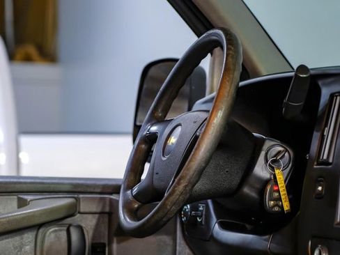 Used 2013 Chevrolet Express 2500 w/ Cold Climate Package image 19