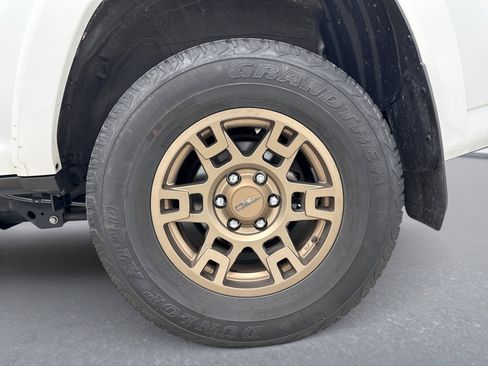 Used 2023 Toyota 4Runner SR5 Premium w/ Moonroof Package image 26