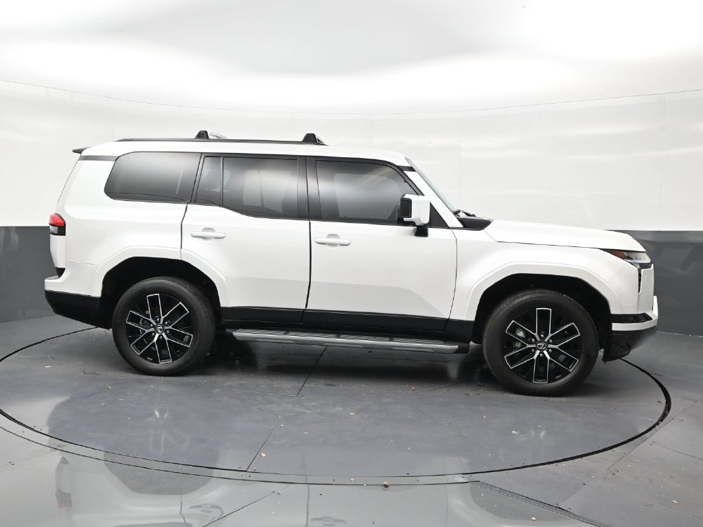Used 2024 Lexus GX 550 w/ Cold Area Package AWD/4WD image 6