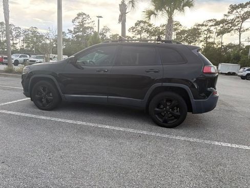 Used 2020 Jeep Cherokee Latitude Plus FWD image 3