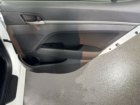 Used 2018 Hyundai Elantra SEL image 27