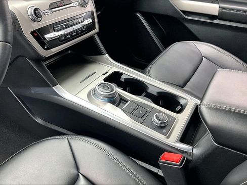 Certified 2023 Ford Explorer XLT w/ Equipment Group 202A image 15