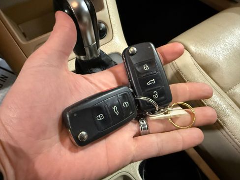 Used 2013 Volkswagen Tiguan SEL image 40