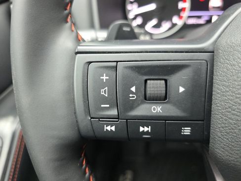 Used 2025 Nissan Rogue SV image 24