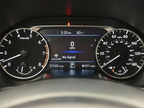 Used 2025 Nissan Altima 2.5 SV FWD image 12