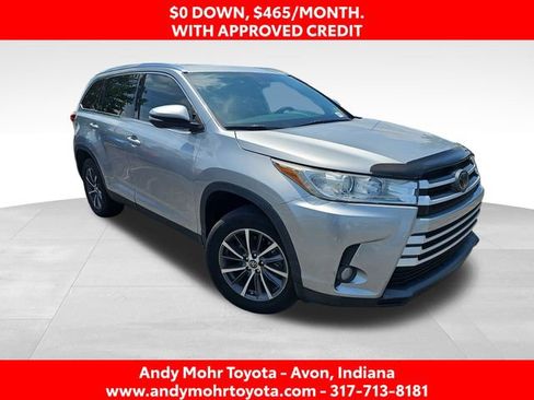 Used 2019 Toyota Highlander XLE FWD image 1