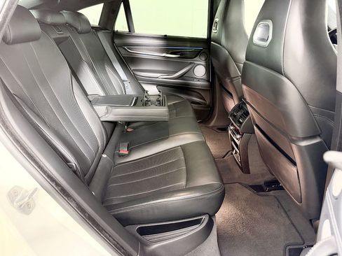 Used 2017 BMW X6 M AWD/4WD image 50