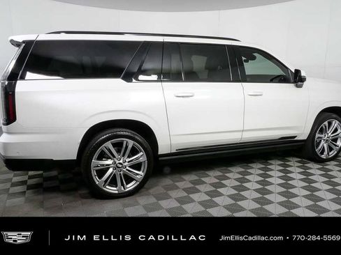Certified 2025 Cadillac Escalade ESV Sport Platinum AWD/4WD image 31