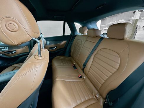 Used 2019 Mercedes-Benz GLC 350e 4MATIC image 26