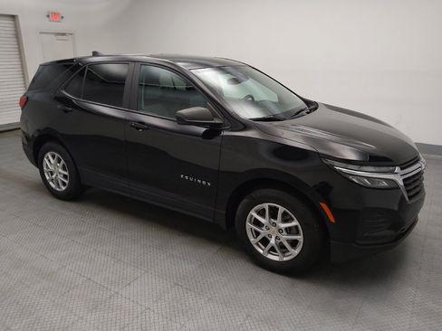 Used 2022 Chevrolet Equinox LS w/ LS Convenience Package FWD image 11