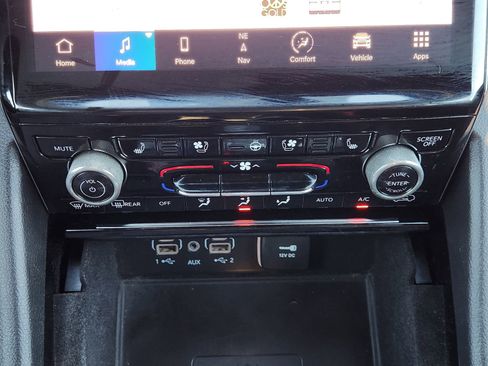 Used 2022 Jeep Grand Cherokee L Overland w/ Luxury Tech Group IV image 22