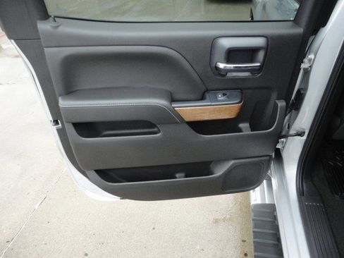 Used 2018 Chevrolet Silverado 1500 LTZ w/ LTZ Plus Package image 9