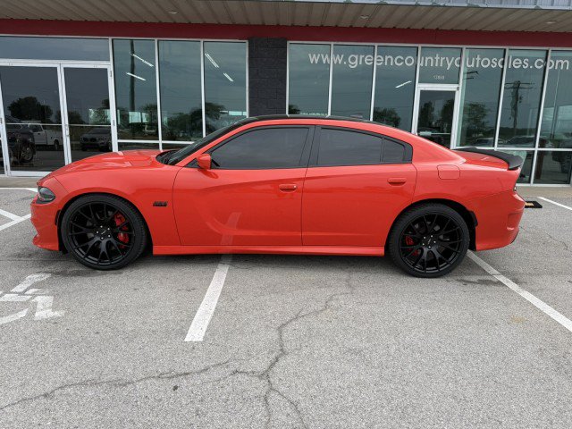 Used 2018 Dodge Charger SRT w/ Harman/Kardon Audio Group RWD image 9