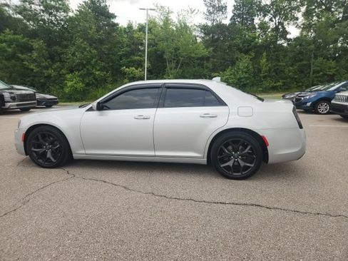 Used 2022 Chrysler 300 S RWD image 13