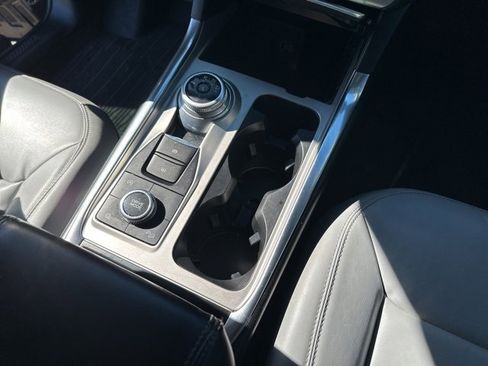 Used 2021 Ford Explorer XLT w/ Equipment Group 202A image 39