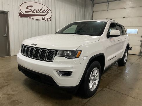 Used 2019 Jeep Grand Cherokee Laredo w/ Security & Convenience Group image 2