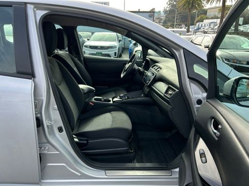 Used 2024 Nissan Leaf SV Plus image 38