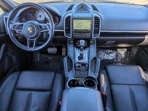 Used 2016 Porsche Cayenne S image 19
