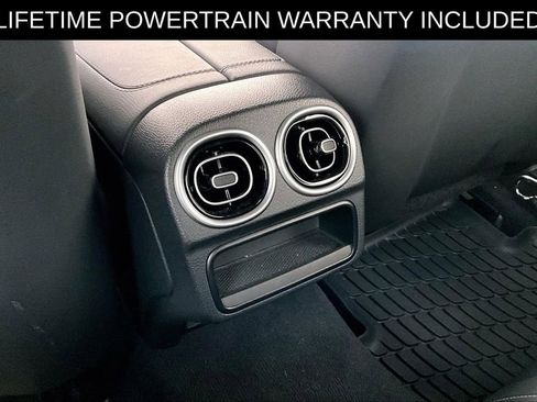 Used 2025 Mercedes-Benz CLE 300 4MATIC Coupe image 32