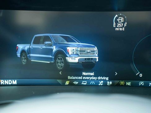 Certified 2025 Ford F150 STX w/ Equipment Group 201A FX4 AWD/4WD image 39