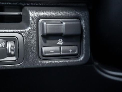 Used 2024 GMC Sierra EV Denali image 59