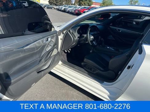 Used 2017 INFINITI Q60 3.0t w/ Premium Plus Package 3.0T AWD/4WD image 16