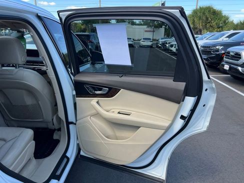 Used 2017 Audi Q7 3.0T Premium Plus w/ Premium Plus Package image 45