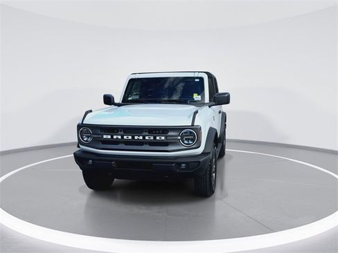 Used 2024 Ford Bronco Big Bend image 3